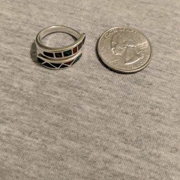 Silver unique pattern stone ring - Picture 3 of 4